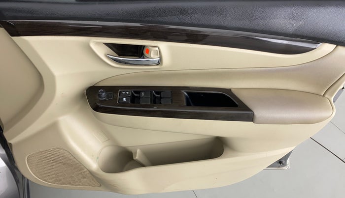 2017 Maruti Ciaz ALPHA 1.3 DDIS SHVS, Diesel, Manual, 59,898 km, Driver Side Door Panels Control
