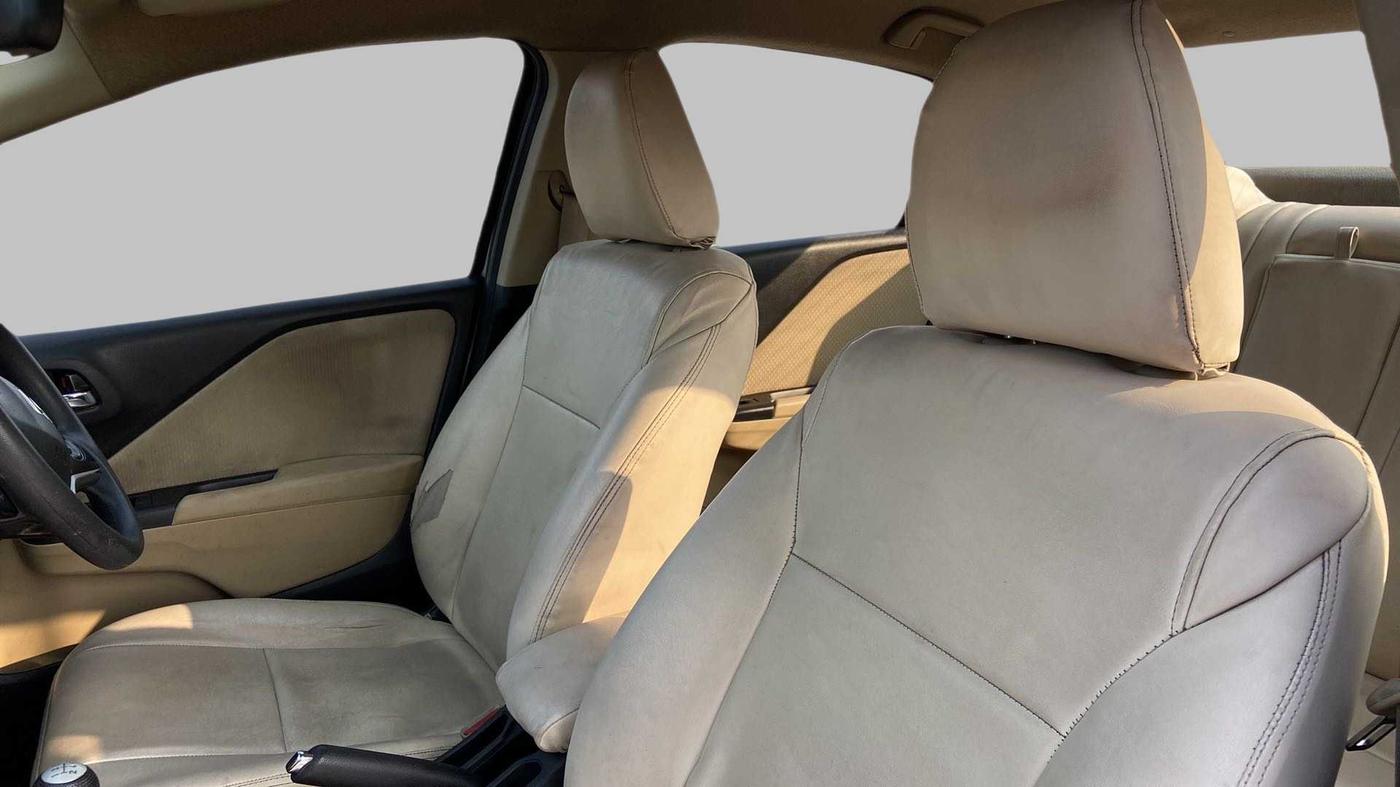 2018 Honda City V MT PETROL, Petrol, Manual, 31,838 km, Right Side Front Door Cabin