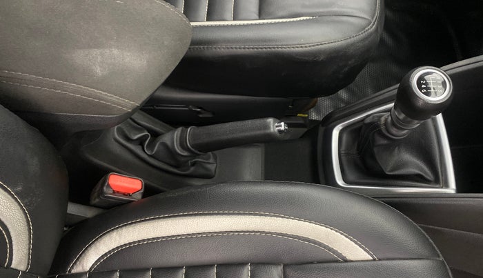 2021 Nissan Kicks XV TURBO 1.3, Petrol, Manual, 31,444 km, Gear Lever