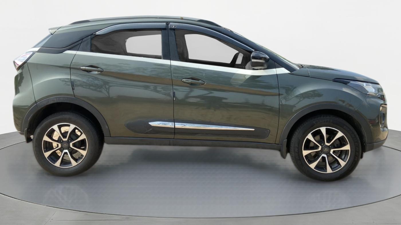 2020 Tata NEXON XZA+ (O) 1.5  RTQ, Diesel, Automatic, 73,571 km, Right Side View