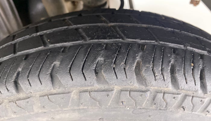 2013 Maruti Alto 800 LXI, Petrol, Manual, 41,306 km, Left Rear Tyre Tread
