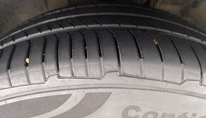 2017 Tata TIGOR XZ 1.2 REVOTRON OPT, Petrol, Manual, 60,487 km, Right Front Tyre Tread