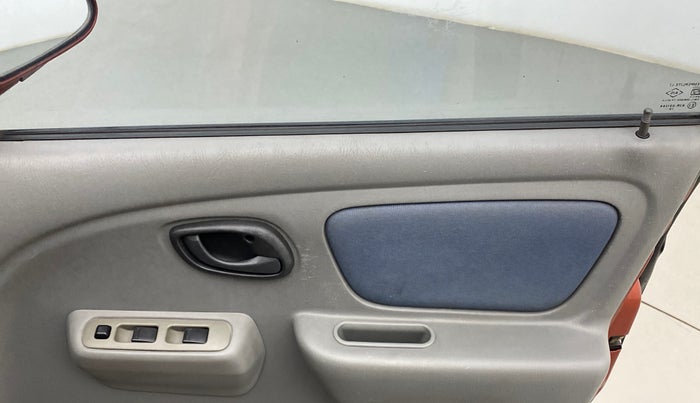 2010 Maruti Alto K10 VXI, Petrol, Manual, 54,671 km, Right front window switch / handle - Power window makes minor noise