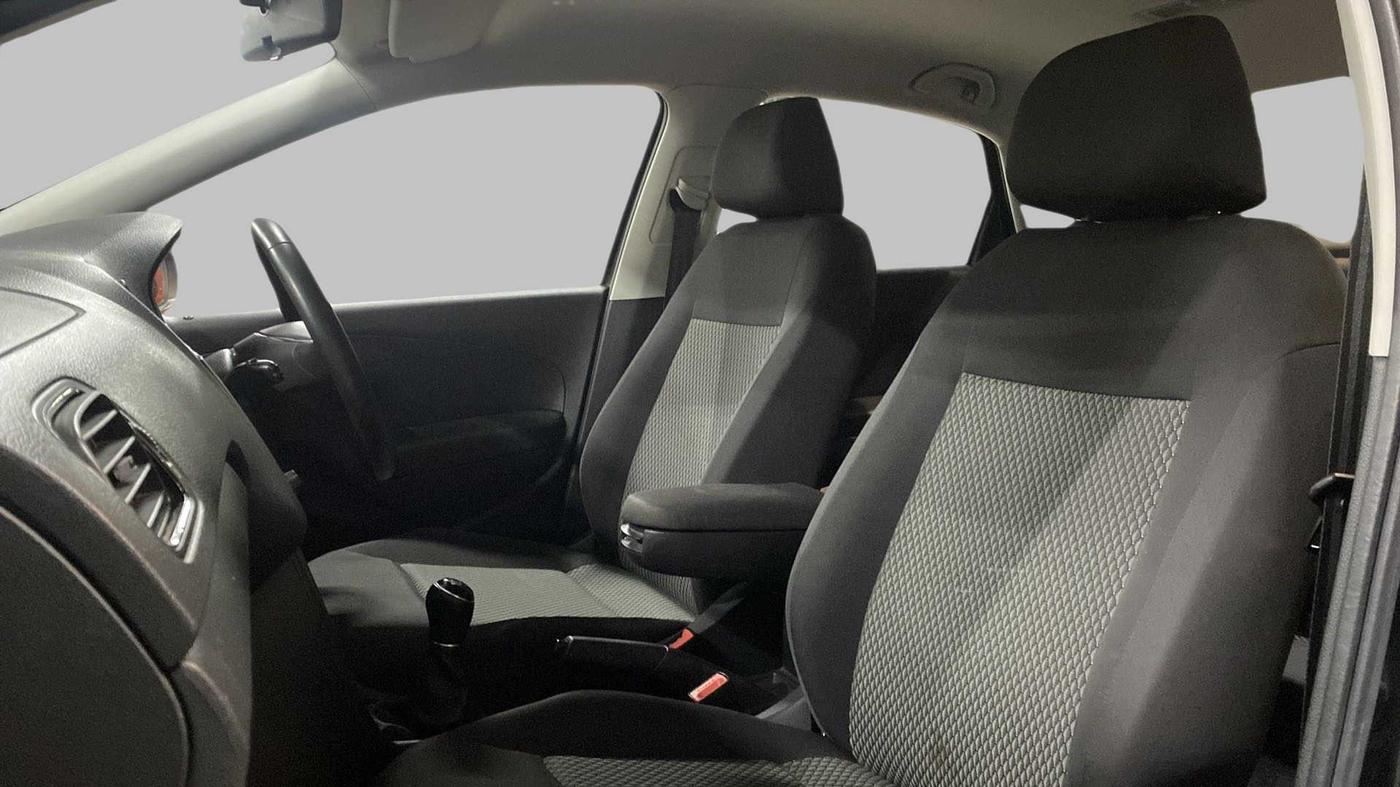 2020 Volkswagen Vento COMFORTLINE 1.0 TSI MT, Petrol, Manual, 8,896 km, Right Side Front Door Cabin