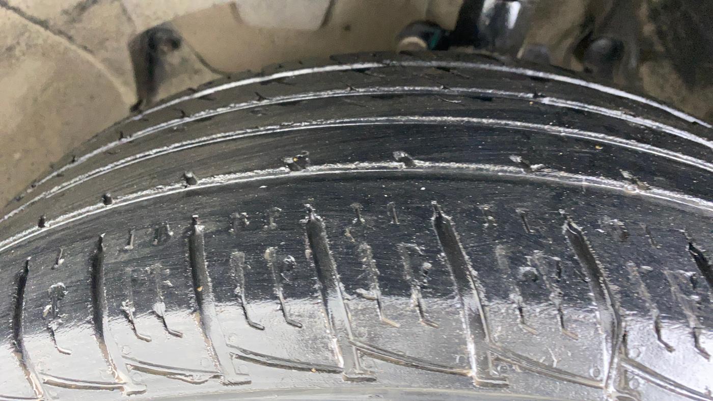 2018 Renault Duster RXS 85 PS, Diesel, Manual, 55,448 km, Left Front Tyre Tread