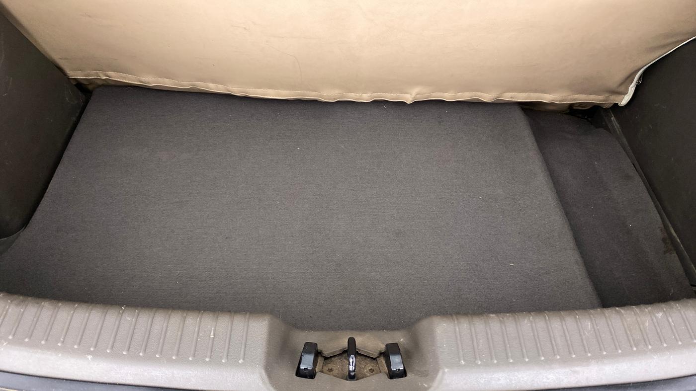 2015 Hyundai i10 MAGNA 1.1 IRDE2, Petrol, Manual, 42,653 km, Boot Inside