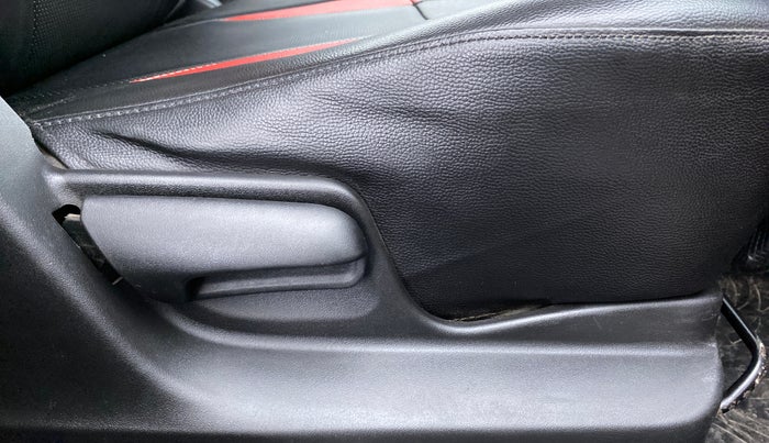 2013 Maruti Swift VXI D, Petrol, Manual, 37,446 km, Driver Side Adjustment Panel
