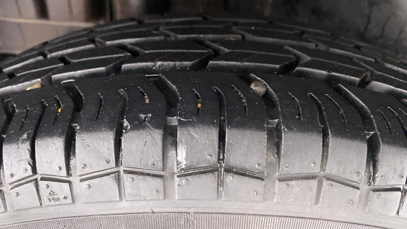 2013 Maruti Swift VXI D, Petrol, Manual, 37,446 km, Right Rear Tyre Tread