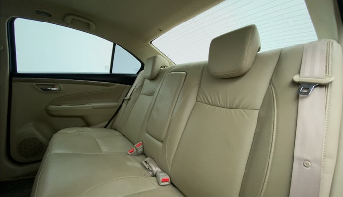 2020 Maruti Ciaz ALPHA 1.5 MT VTVT SHVS, Petrol, Manual, 15,870 km, Right Side Rear Door Cabin