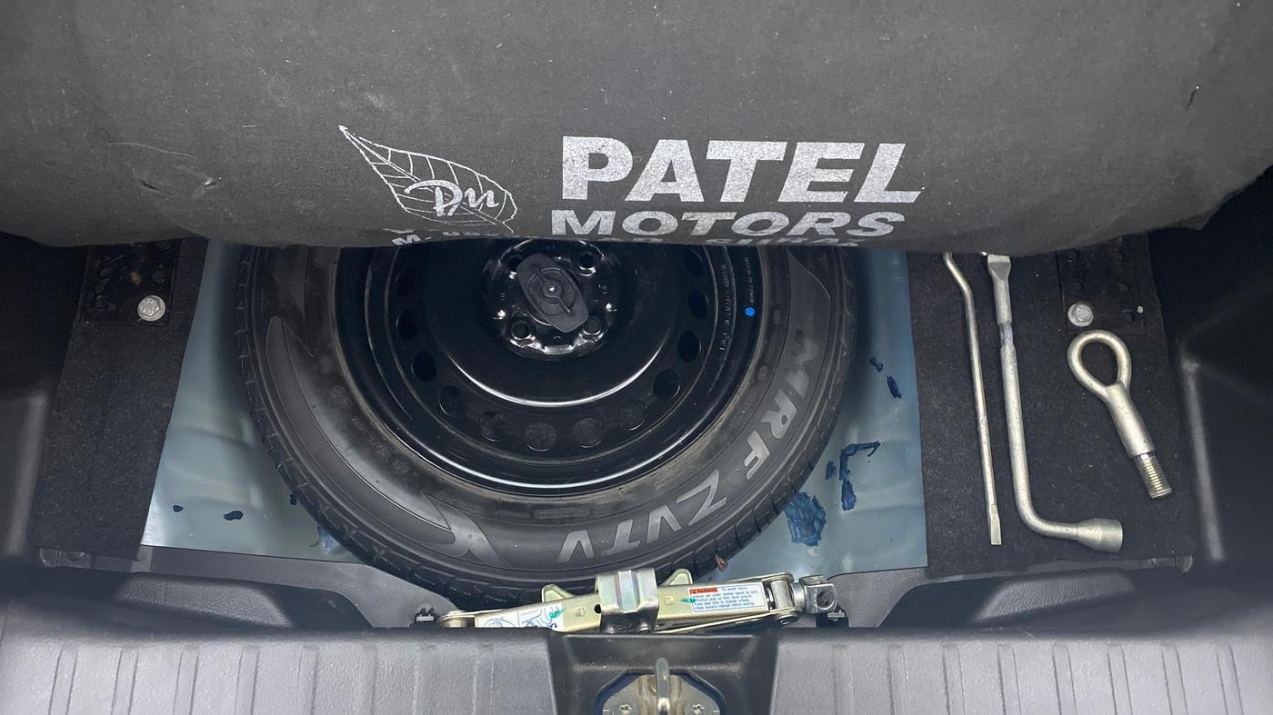 2017 Maruti Baleno DELTA PETROL 1.2, CNG, Manual, 42,603 km, Spare Tyre