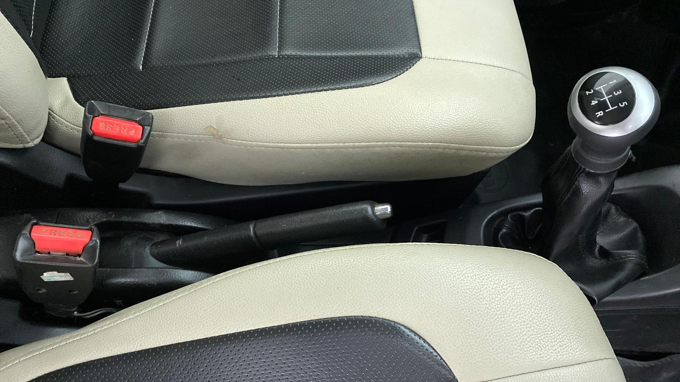 2016 Maruti Wagon R 1.0 VXI OPT, Petrol, Manual, 30,873 km, Gear Lever