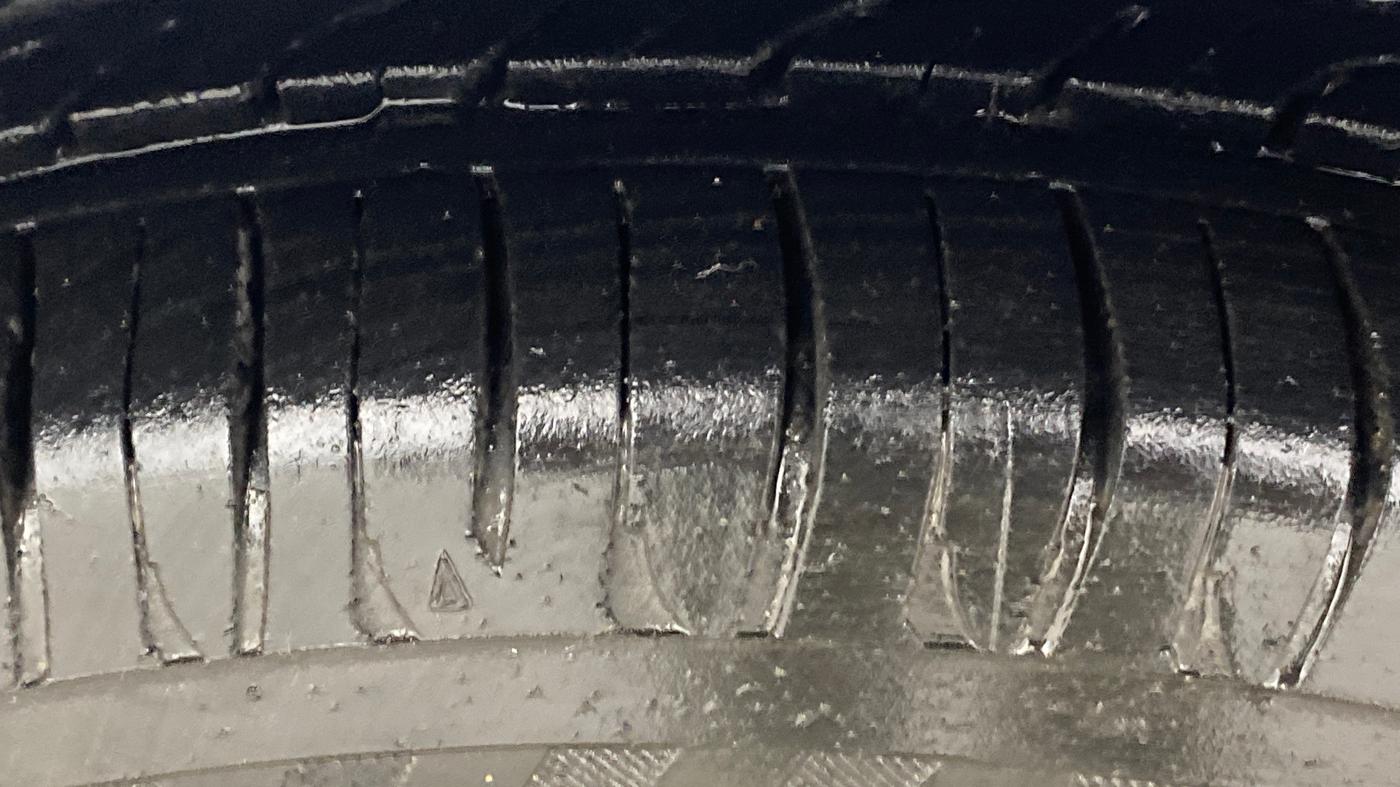 2016 Hyundai Xcent S AT 1.2, Petrol, Automatic, 52,964 km, Left Front Tyre Tread