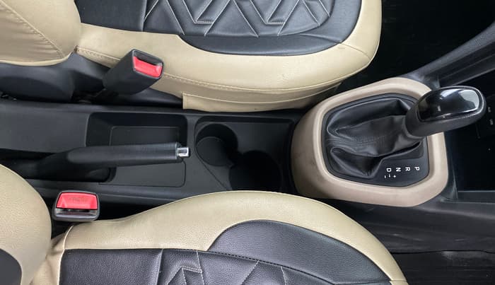 2016 Hyundai Xcent S AT 1.2, Petrol, Automatic, 52,964 km, Gear Lever