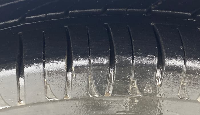 2016 Hyundai Xcent S AT 1.2, Petrol, Automatic, 52,964 km, Right Front Tyre Tread