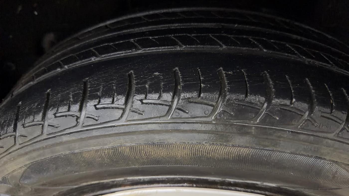 2017 Maruti Baleno DELTA PETROL 1.2, Petrol, Manual, 64,118 km, Left Rear Tyre Tread