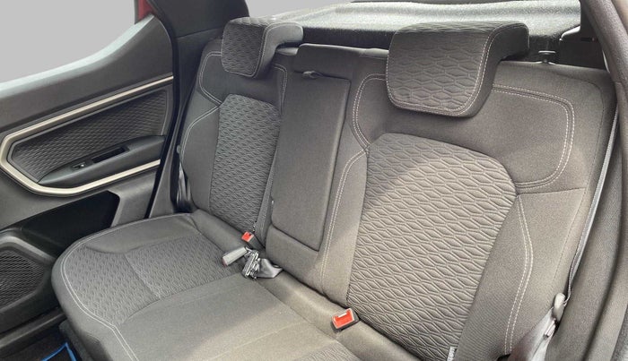 2021 Renault Kiger RXZ AMT 1.0 DUAL TONE, Petrol, Automatic, 8,037 km, Right Side Rear Door Cabin