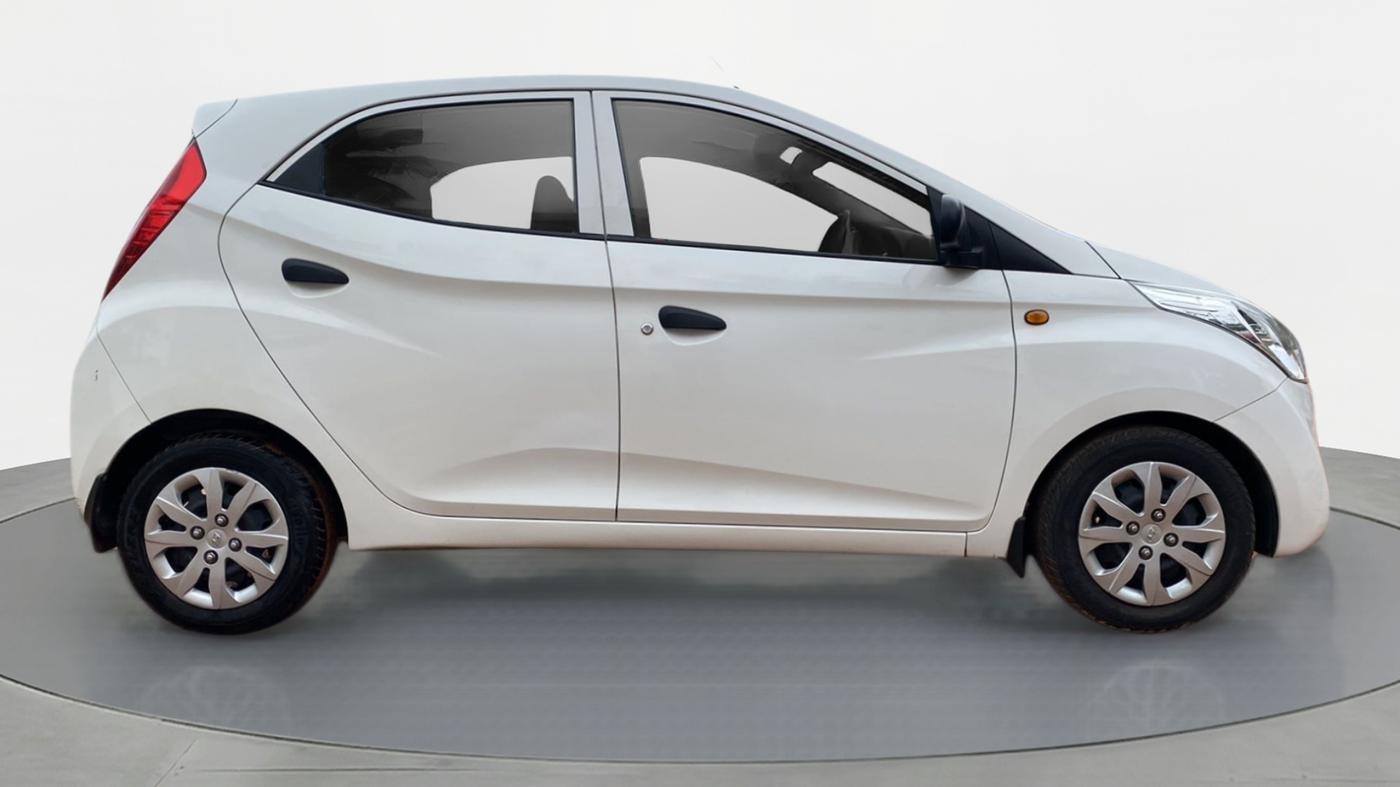 2015 Hyundai Eon MAGNA PLUS, Petrol, Manual, 39,270 km, Right Side View