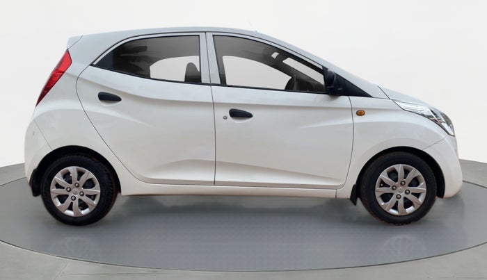 2015 Hyundai Eon MAGNA PLUS, Petrol, Manual, 39,270 km, Right Side View