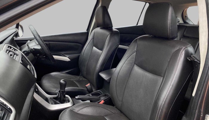 2016 Maruti S Cross ALPHA 1.3, Diesel, Manual, 81,603 km, Right Side Front Door Cabin