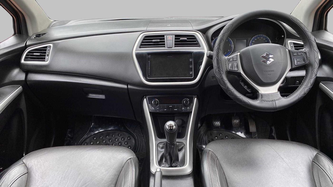 2016 Maruti S Cross ALPHA 1.3, Diesel, Manual, 81,603 km, Dashboard