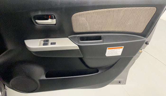2014 Maruti Wagon R 1.0 LXI CNG SIGNATURE EDITION, CNG, Manual, 48,467 km, Driver Side Door Panels Control