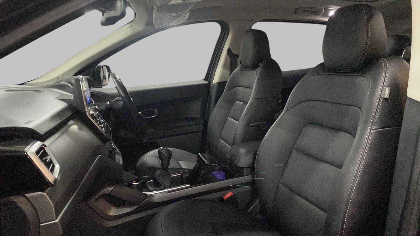2020 Tata Harrier XZ+ DARK EDITION, Diesel, Manual, 25,072 km, Right Side Front Door Cabin