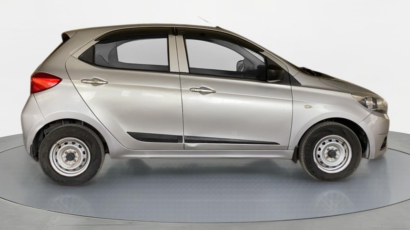 2018 Tata Tiago XE 1.05 REVOTORQ, Diesel, Manual, 91,541 km, Right Side View