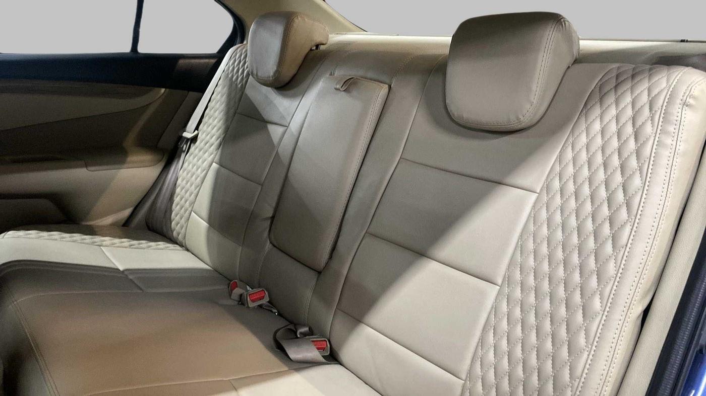 2018 Maruti Ciaz ALPHA 1.5 AT SHVS, Petrol, Automatic, 32,337 km, Right Side Rear Door Cabin