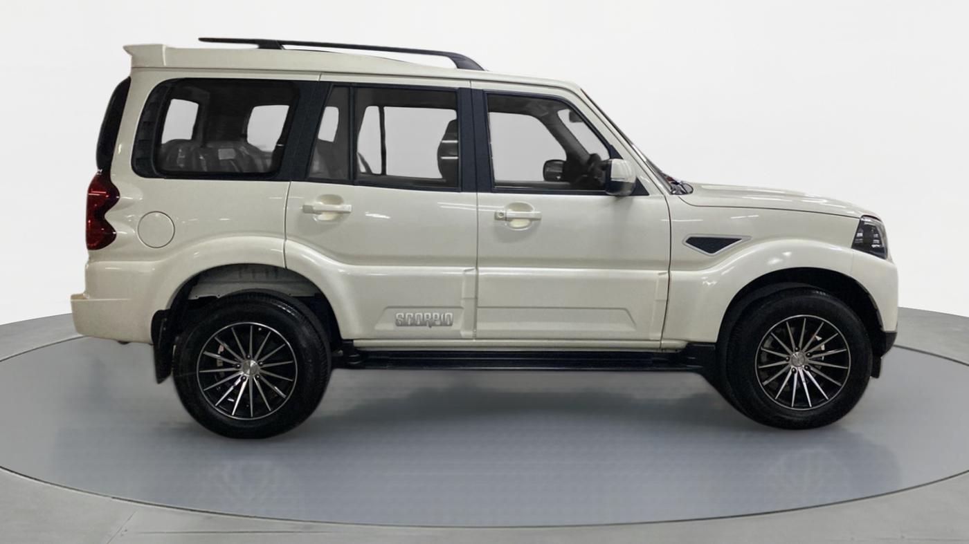 2021 Mahindra Scorpio S9, Diesel, Manual, 28,622 km, Right Side View