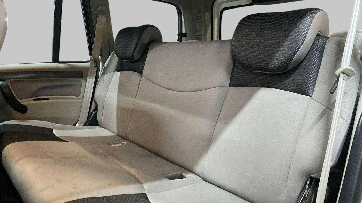 2021 Mahindra Scorpio S9, Diesel, Manual, 28,622 km, Right Side Rear Door Cabin