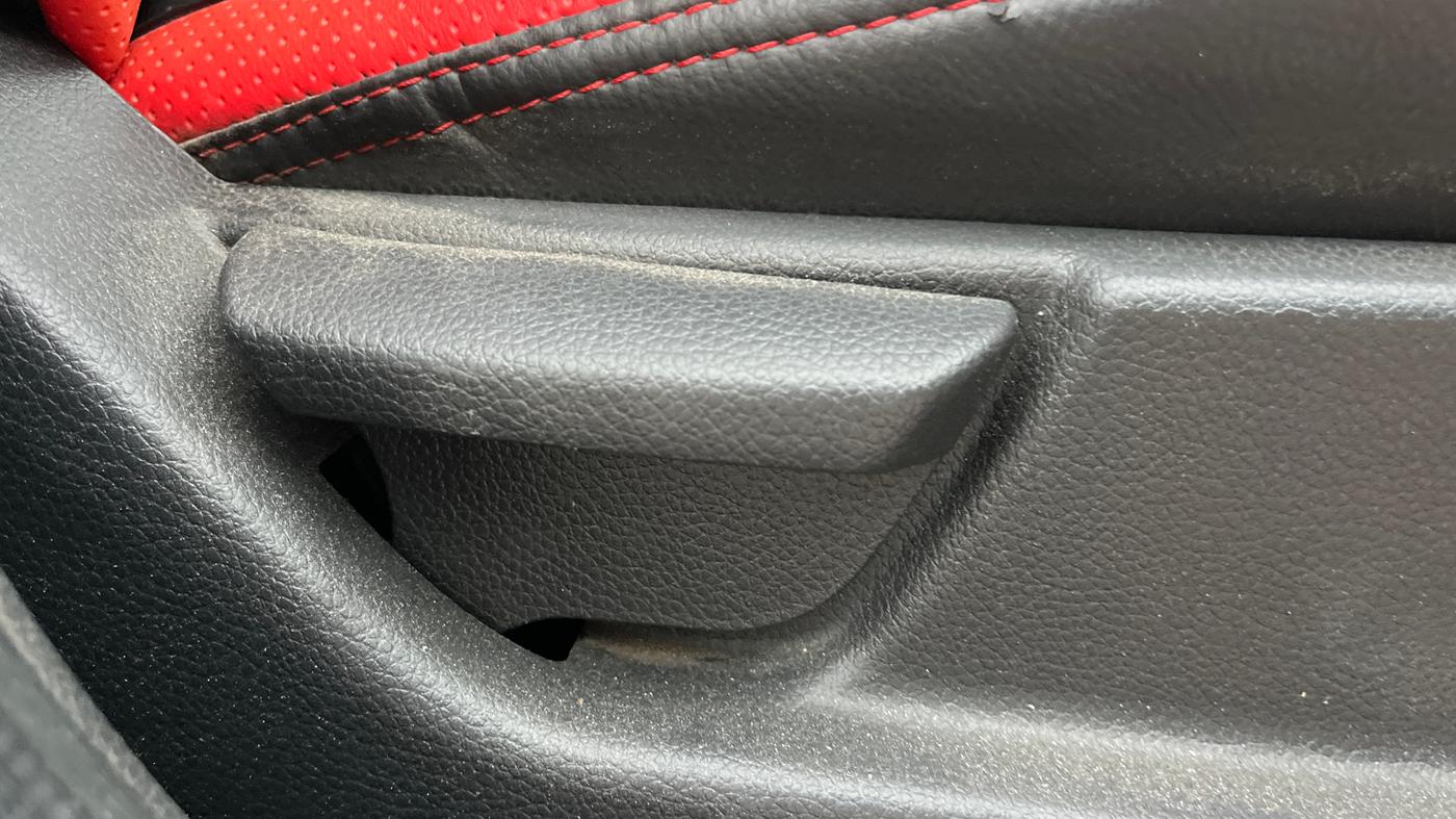 2018 Hyundai Eon ERA +, Petrol, Manual, 53,172 km, Driver Side Adjustment Panel