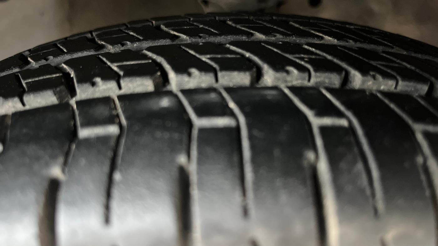 2018 Hyundai Eon ERA +, Petrol, Manual, 53,172 km, Left Front Tyre Tread