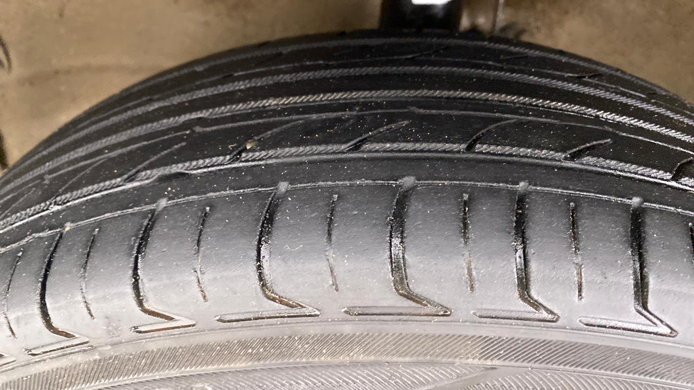 2018 Maruti Wagon R 1.0 VXI PLUS AMT, Petrol, Automatic, 58,092 km, Left Front Tyre Tread