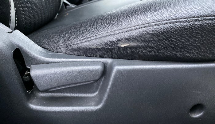 2019 Maruti Alto K10 VXI AMT P, Petrol, Automatic, 21,914 km, Driver Side Adjustment Panel