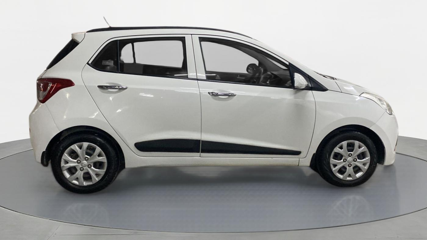 2014 Hyundai Grand i10 SPORTZ 1.2 KAPPA VTVT, Petrol, Manual, 67,884 km, Right Side View