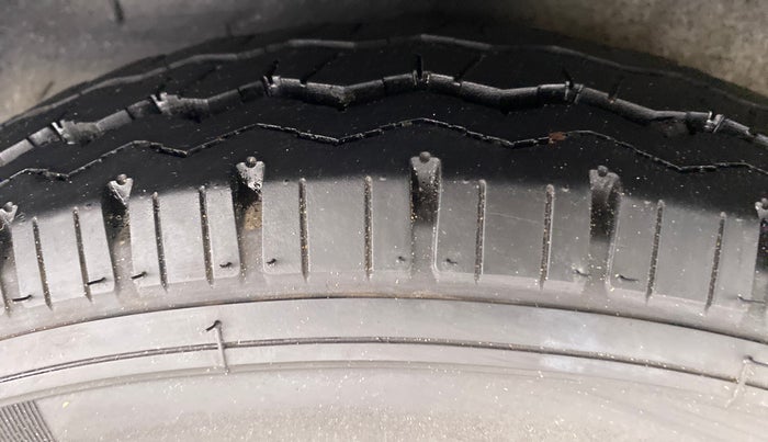 2010 Hyundai i10 MAGNA 1.2, Petrol, Manual, 81,121 km, Right Rear Tyre Tread