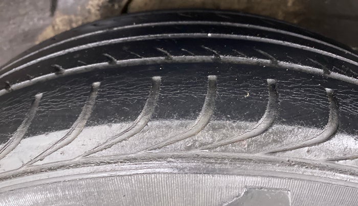 2013 Hyundai i20 ERA 1.2, Petrol, Manual, 43,781 km, Left Rear Tyre Tread