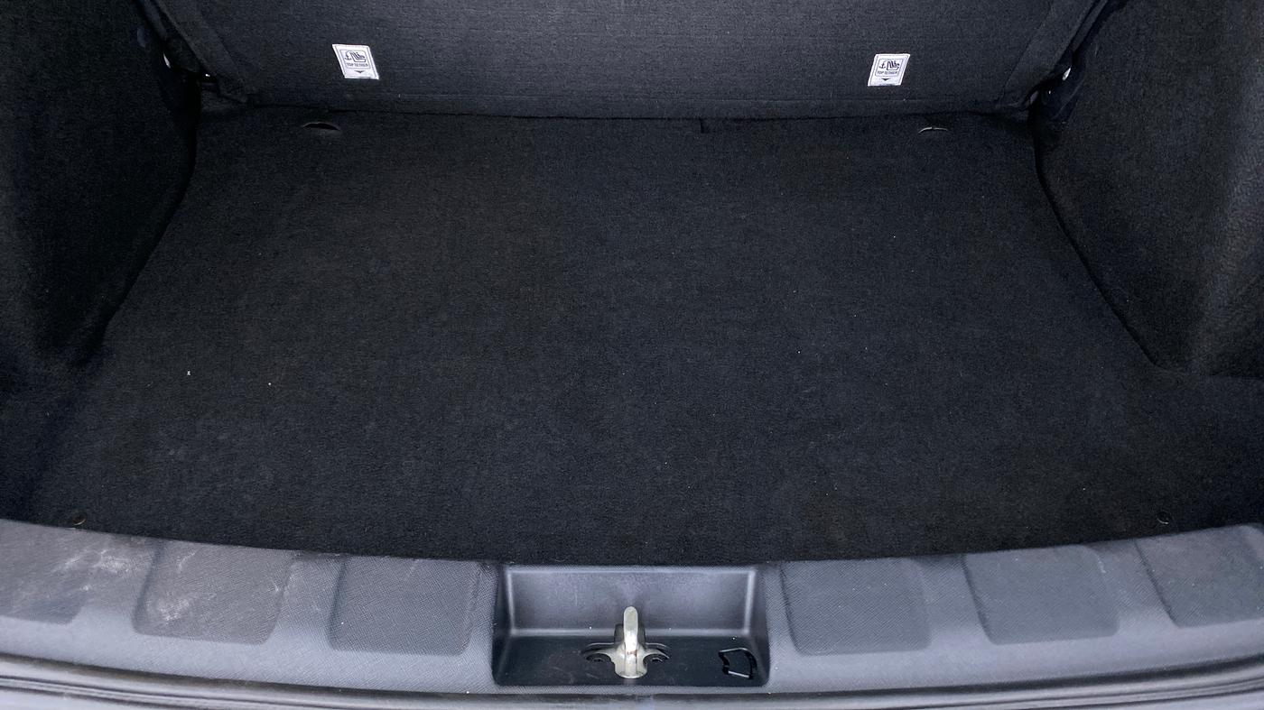 2020 Tata NEXON XMA SUNROOF 1.2 RTN, Petrol, Automatic, 27,499 km, Boot Inside