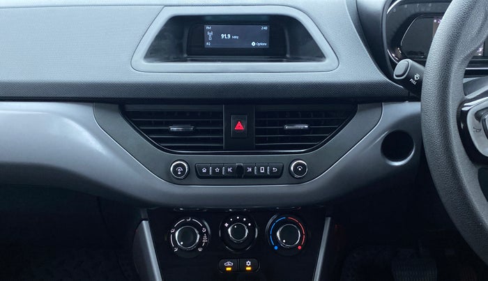 2020 Tata NEXON XMA SUNROOF 1.2 RTN, Petrol, Automatic, 27,499 km, Air Conditioner