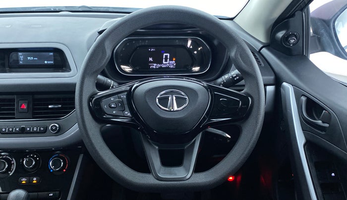 2020 Tata NEXON XMA SUNROOF 1.2 RTN, Petrol, Automatic, 27,499 km, Steering Wheel Close Up