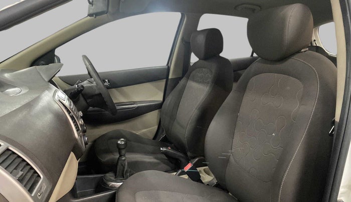 2011 Hyundai i20 MAGNA O 1.2, Petrol, Manual, 97,723 km, Right Side Front Door Cabin