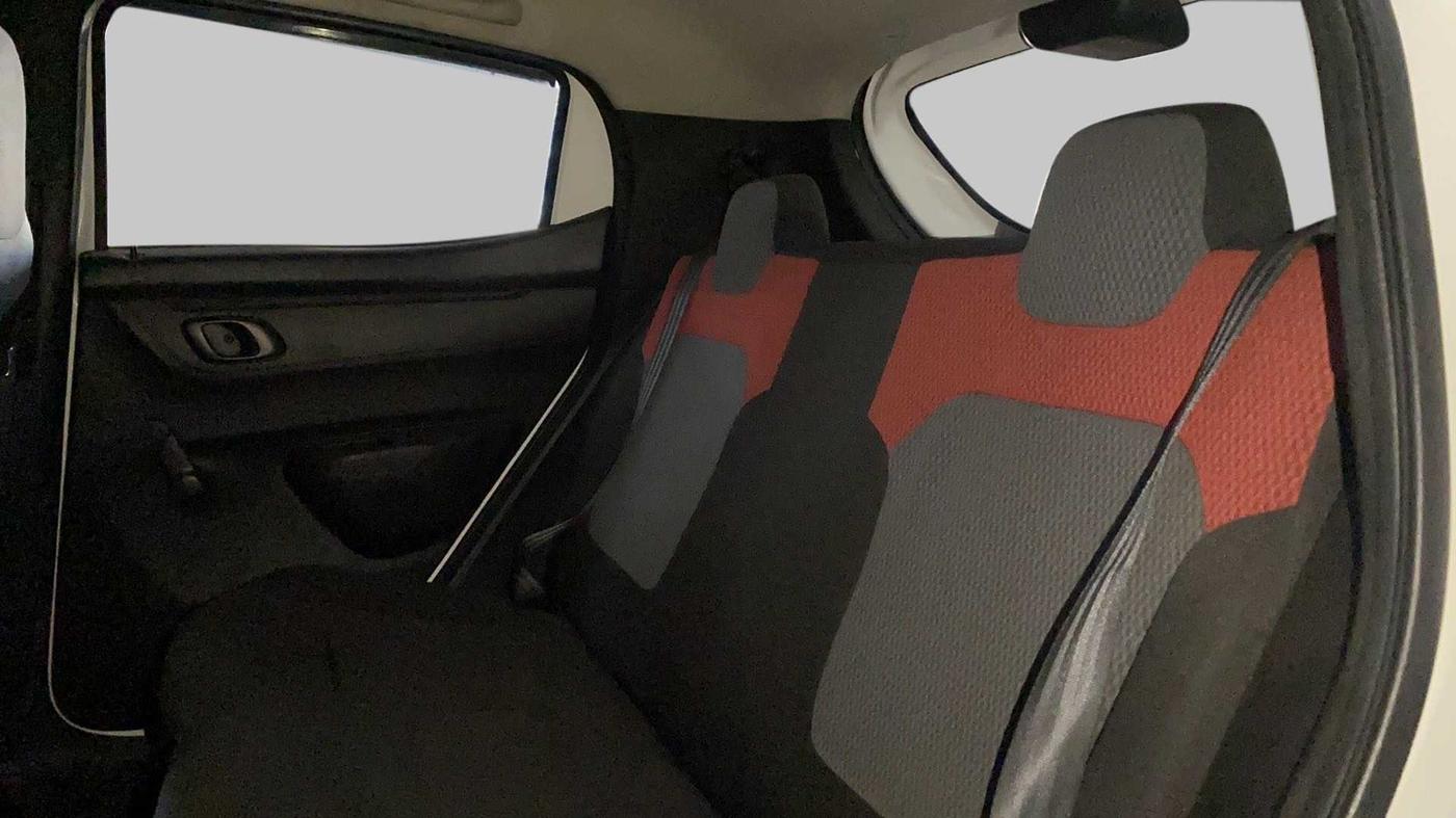2018 Renault Kwid RXT, Petrol, Manual, 55,437 km, Right Side Rear Door Cabin