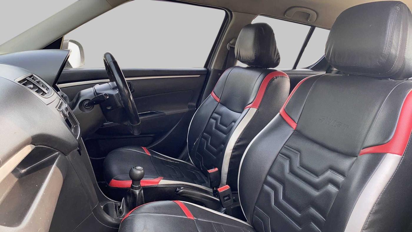 2017 Maruti Swift LXI OPT, Petrol, Manual, 65,767 km, Right Side Front Door Cabin