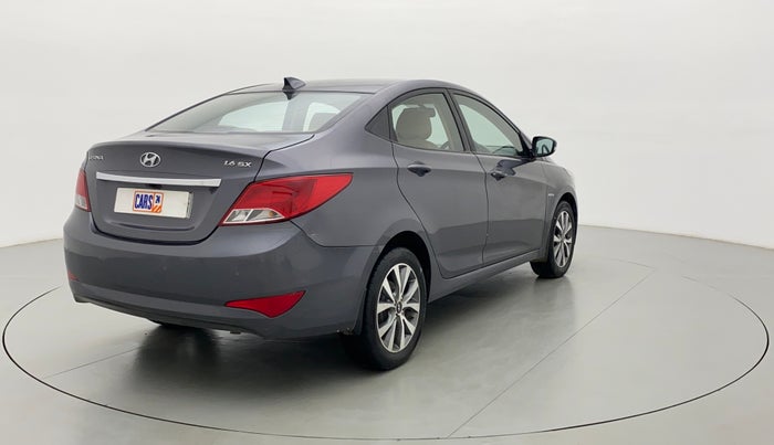 2016 Hyundai Verna FLUIDIC 1.6 VTVT S AT, Petrol, Automatic, 94,196 km, Right Back Diagonal