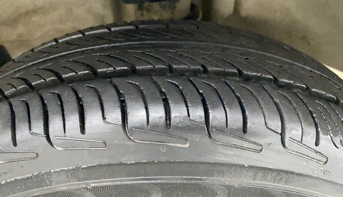 2017 Maruti OMNI E STD, Petrol, Manual, 26,682 km, Right Front Tyre Tread
