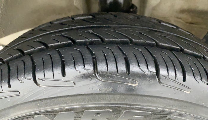 2017 Maruti OMNI E STD, Petrol, Manual, 26,682 km, Left Front Tyre Tread