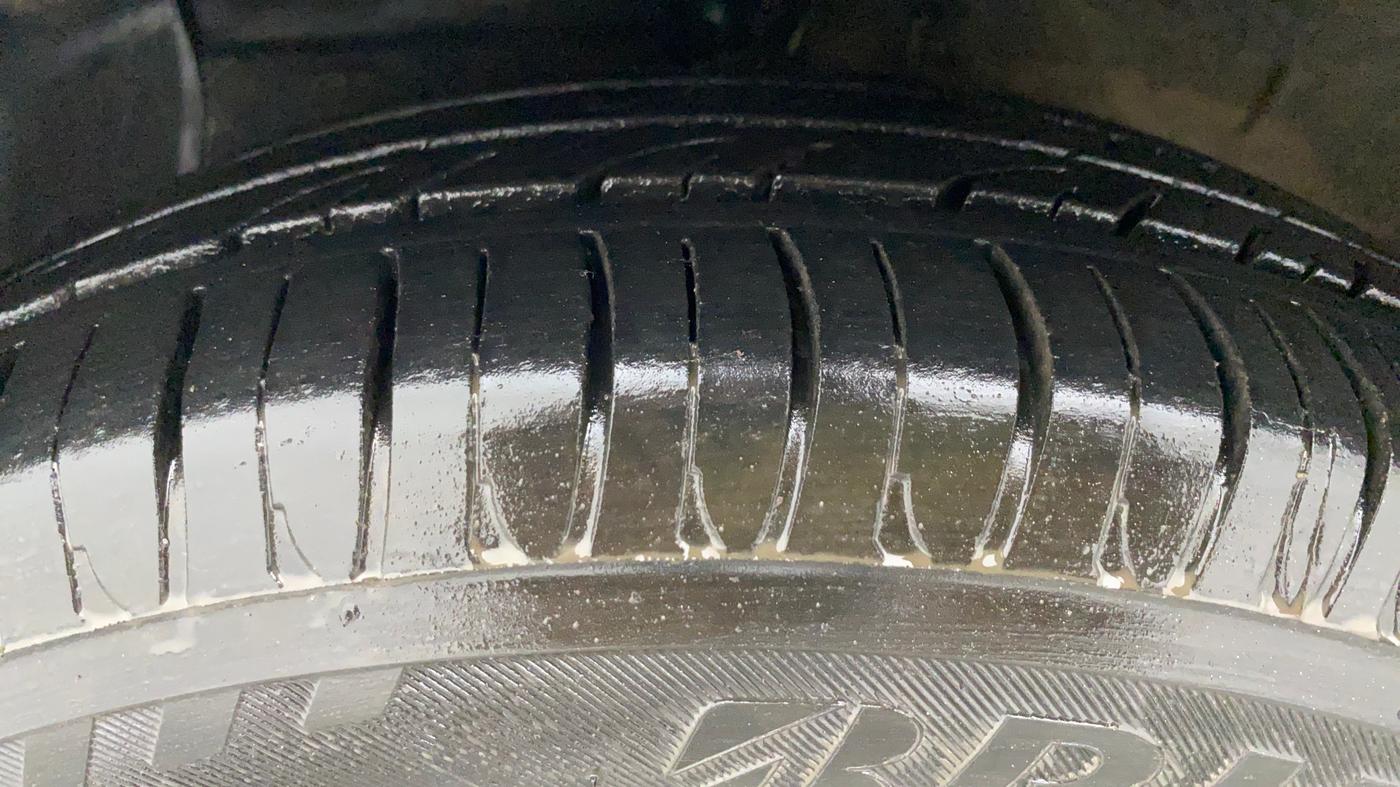 2014 Hyundai Xcent S 1.2 OPT, Petrol, Manual, 49,390 km, Left Front Tyre Tread