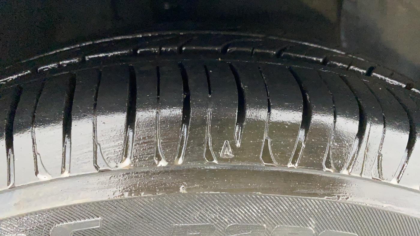 2014 Hyundai Xcent S 1.2 OPT, Petrol, Manual, 49,390 km, Right Front Tyre Tread