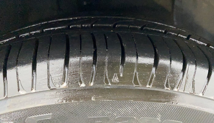 2014 Hyundai Xcent S 1.2 OPT, Petrol, Manual, 49,390 km, Right Front Tyre Tread
