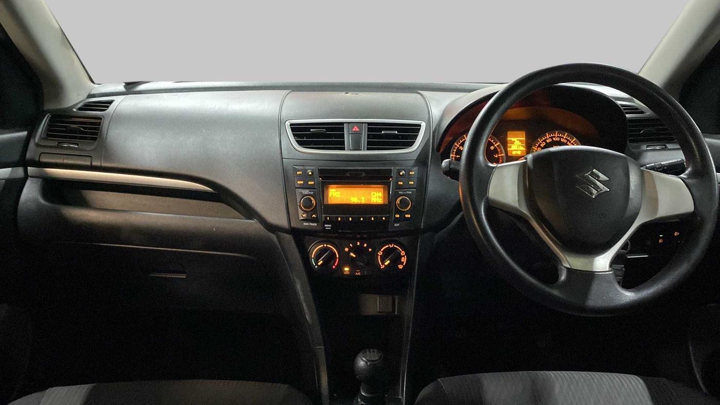 2017 Maruti Swift VXI D, Petrol, Manual, 58,912 km, Dashboard